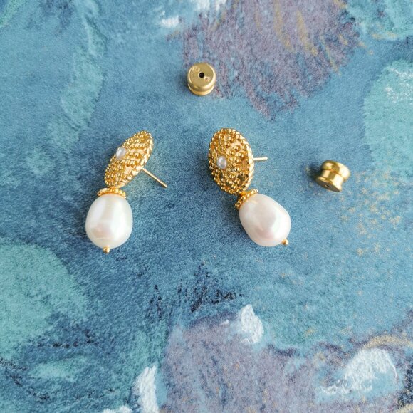 Julie Vos Marbella Gold Earrings Pearl - Picture 2 of 3